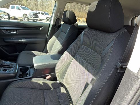 Used 2025 Honda CR-V EX image 17