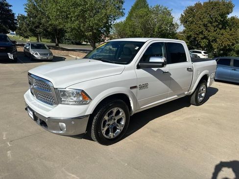 Used 2018 RAM 1500 Laramie w/ Convenience Group AWD/4WD image 29