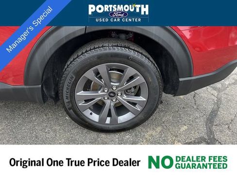 Certified 2022 Ford Explorer XLT w/ Equipment Group 202A image 25