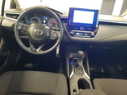 Used 2025 Toyota Corolla LE image 9