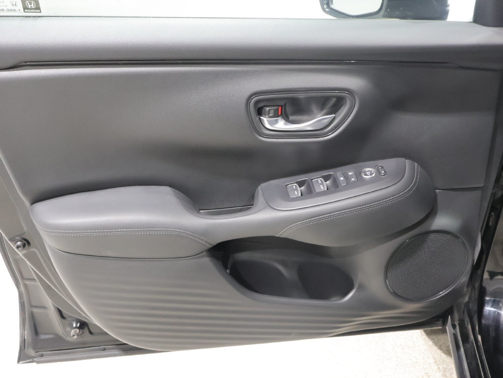Used 2025 Honda HR-V EX-L image 13