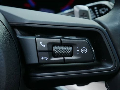 Used 2025 Porsche Cayenne image 21