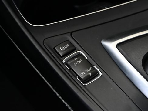 Used 2018 BMW M2 image 16