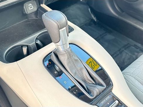 Certified 2023 Honda HR-V LX image 16