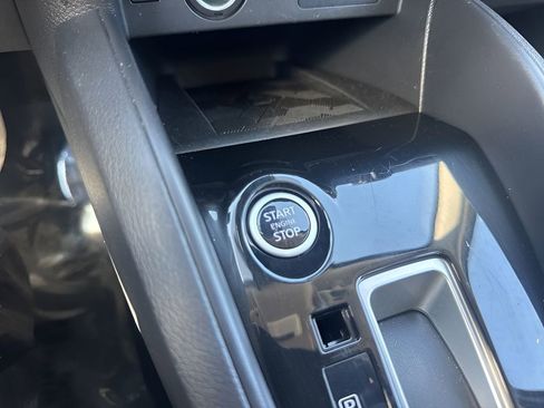 Used 2025 Nissan Versa SV image 19