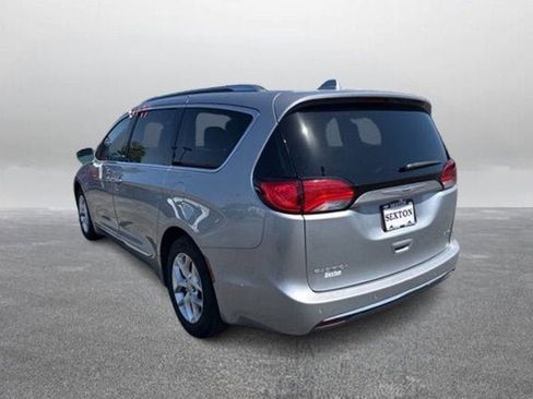 Used 2019 Chrysler Pacifica Limited FWD image 7