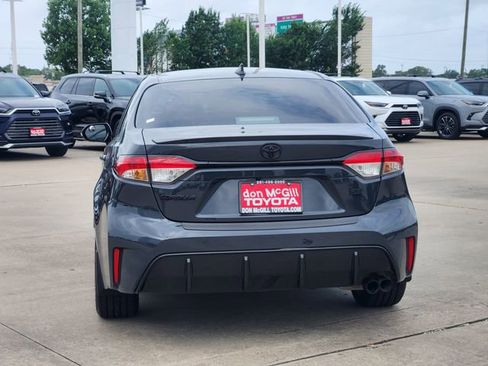 Certified 2025 Toyota Corolla SE FWD image 6