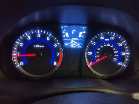 Used 2014 Hyundai Accent SE image 23