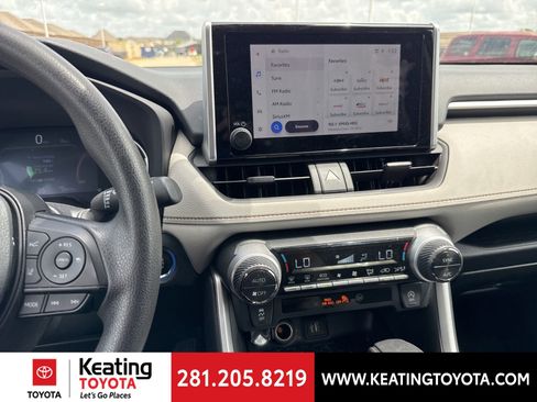 Used 2024 Toyota RAV4 XLE image 21