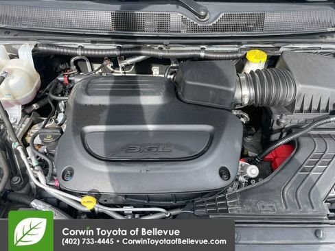 Used 2024 Chrysler Pacifica Touring-L FWD image 28