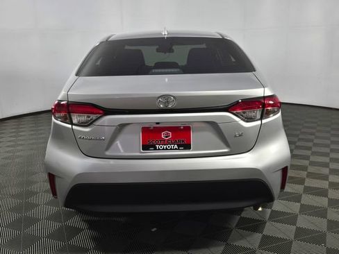 Used 2025 Toyota Corolla LE FWD image 7