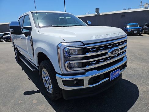 New 2026 Ford F250 Lariat w/ Chrome Package AWD/4WD image 2