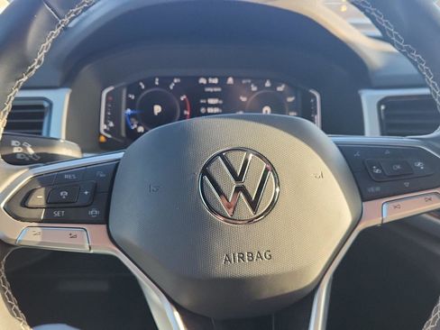 Used 2023 Volkswagen Atlas Cross Sport SE image 20