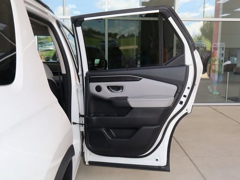 Used 2023 Honda Pilot Elite image 44