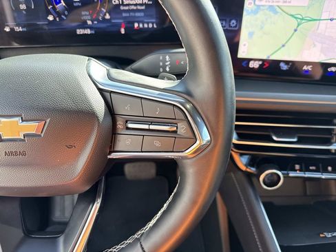 Certified 2025 Chevrolet Traverse LT image 24