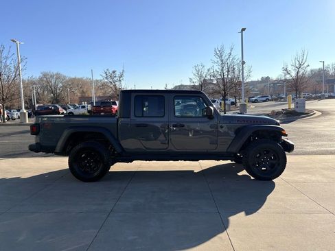 Used 2023 Jeep Gladiator Mojave w/ Cold Weather Group image 7