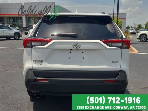 Used 2021 Toyota RAV4 XLE FWD image 6