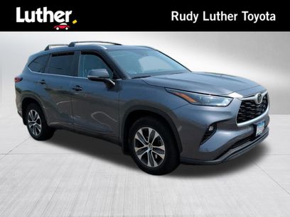 Used 2023 Toyota Highlander XLE