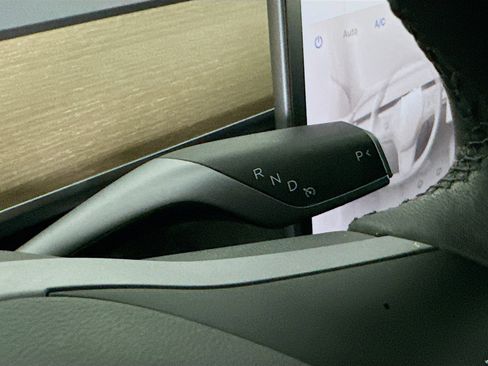 Used 2021 Tesla Model 3 Standard Range Plus image 23