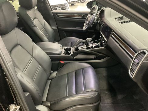 Used 2023 Porsche Cayenne GTS image 18