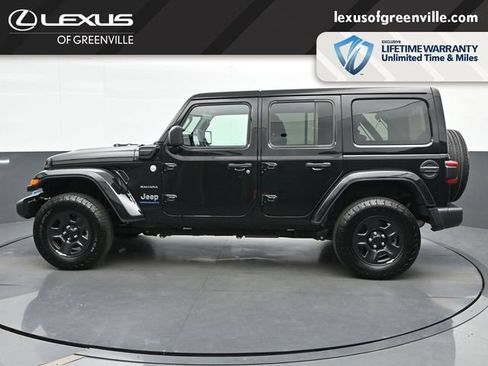 Used 2024 Jeep Wrangler Unlimited Sahara w/ Technology Group AWD/4WD image 5
