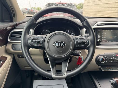 Used 2017 Kia Sorento AWD w/ LX Convenience Package image 15
