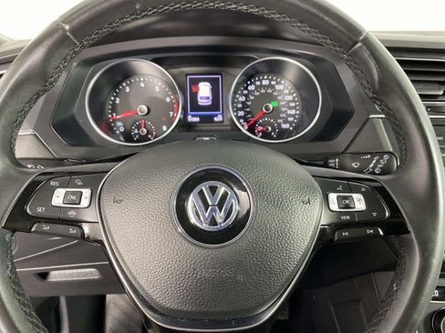 Used 2020 Volkswagen Tiguan SE AWD/4WD image 14