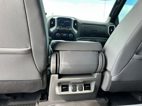 Used 2022 Chevrolet Silverado 1500 RST w/ Z71 Off-Road Package AWD/4WD image 13