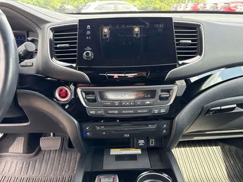 Used 2021 Honda Pilot Black Edition image 19
