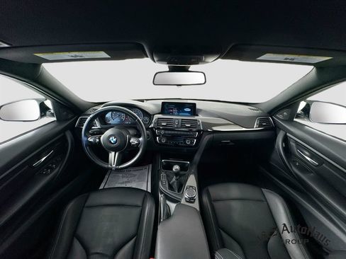 Used 2017 BMW M3 RWD image 29