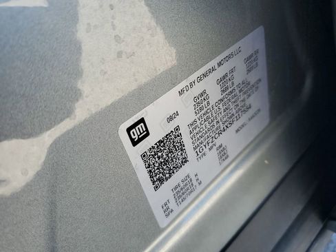 Used 2025 Cadillac XT4 Premium Luxury image 37