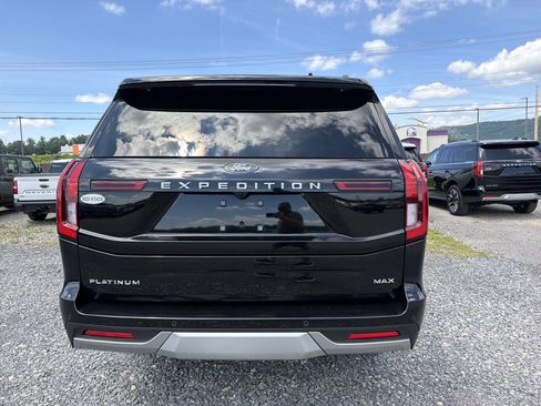 Used 2025 Ford Expedition Max Platinum w/ Driver's Package AWD/4WD image 5