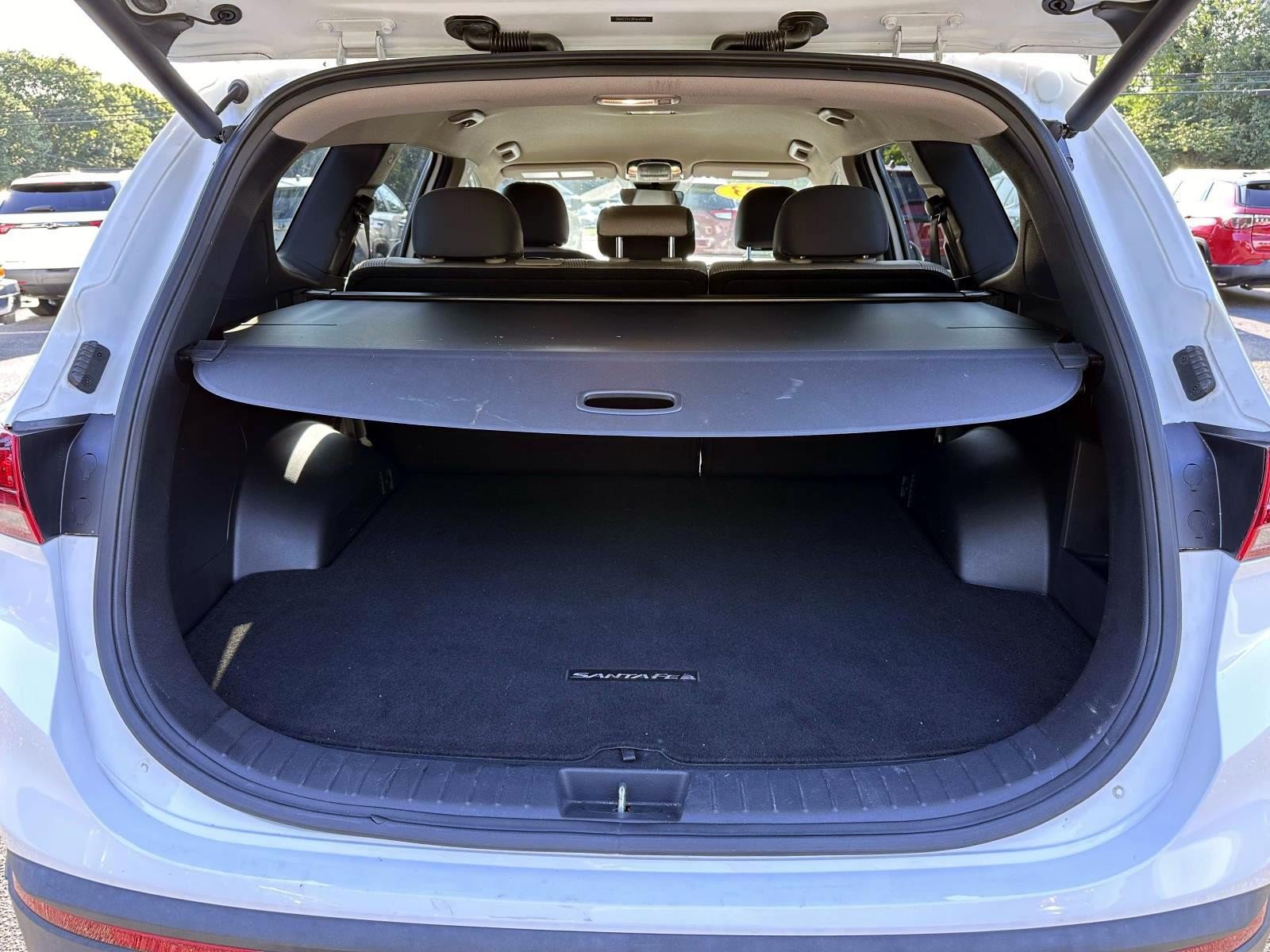 Used 2023 Hyundai Santa Fe SEL AWD/4WD image 7