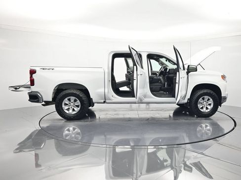 Certified 2025 Chevrolet Silverado 1500 LT AWD/4WD image 48
