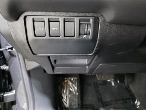 Certified 2025 Subaru Ascent Touring AWD/4WD image 17