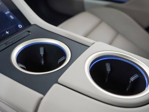 Certified 2023 Porsche Taycan image 33