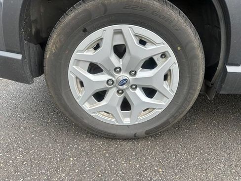 Used 2021 Subaru Forester AWD/4WD image 11