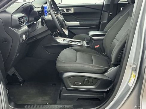 Used 2022 Ford Explorer XLT AWD/4WD image 15