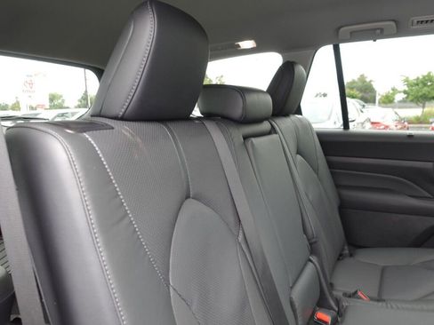 Certified 2025 Toyota Grand Highlander AWD Hybrid image 13