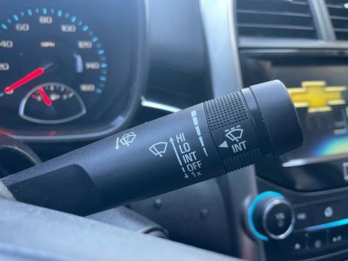 Used 2016 Chevrolet Malibu LT image 17