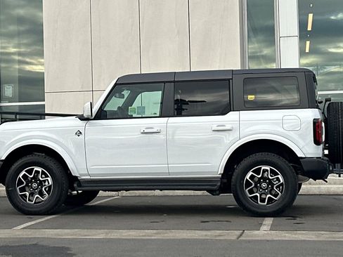 New 2025 Ford Bronco Outer Banks image 6