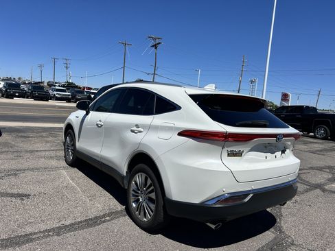 Used 2021 Toyota Venza XLE w/ Softex Package AWD/4WD image 3