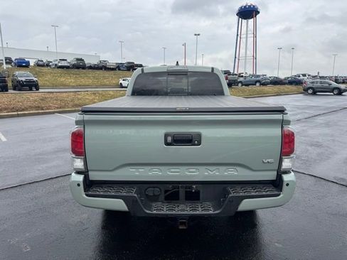 Certified 2022 Toyota Tacoma TRD Sport w/ Technology Package image 4