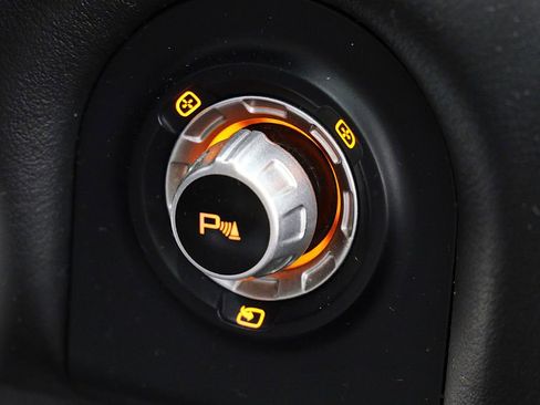 Used 2012 McLaren MP4-12C Coupe RWD image 37