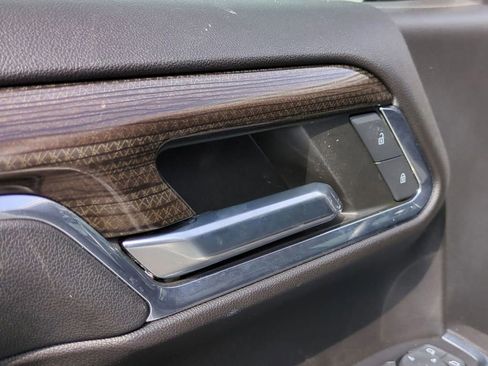 Used 2023 Chevrolet Silverado 1500 LT Trail Boss image 12