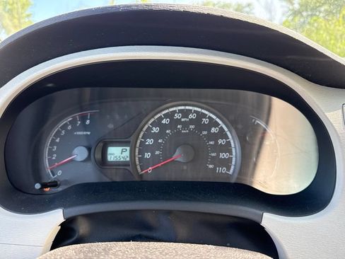 Used 2011 Toyota Sienna LE w/ Towing Pkg FWD image 17
