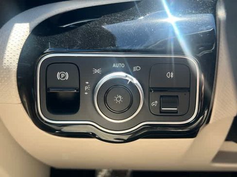 Used 2023 Mercedes-Benz CLA 250 image 27