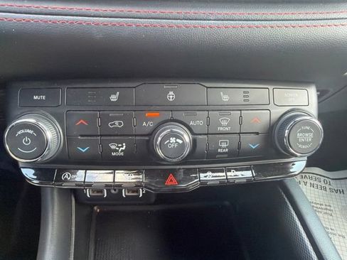 Used 2025 Dodge Durango GT AWD/4WD image 12