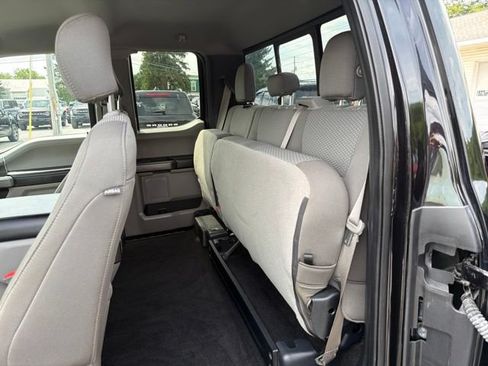 Used 2019 Ford F150 XLT w/ Equipment Group 302A Luxury AWD/4WD image 45