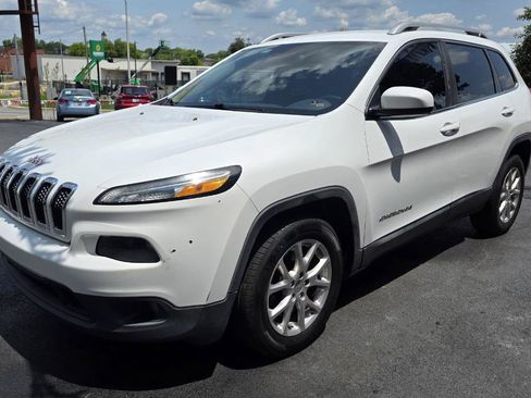 Used 2014 Jeep Cherokee Latitude FWD image 4